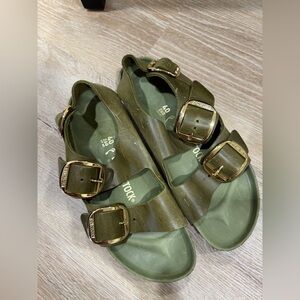 Oiled Leather Milano Big Buckle Birkenstocks Green Olive